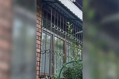 Soxta deraza panjaralari
